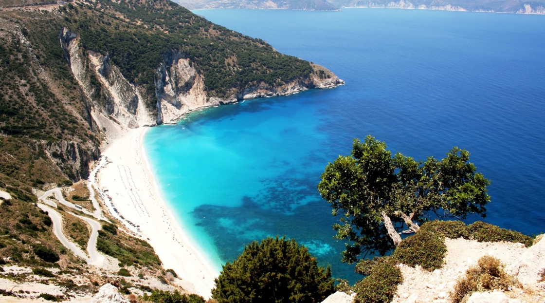 'Myrtos beach, Kefalonia isle' - Cefalonia